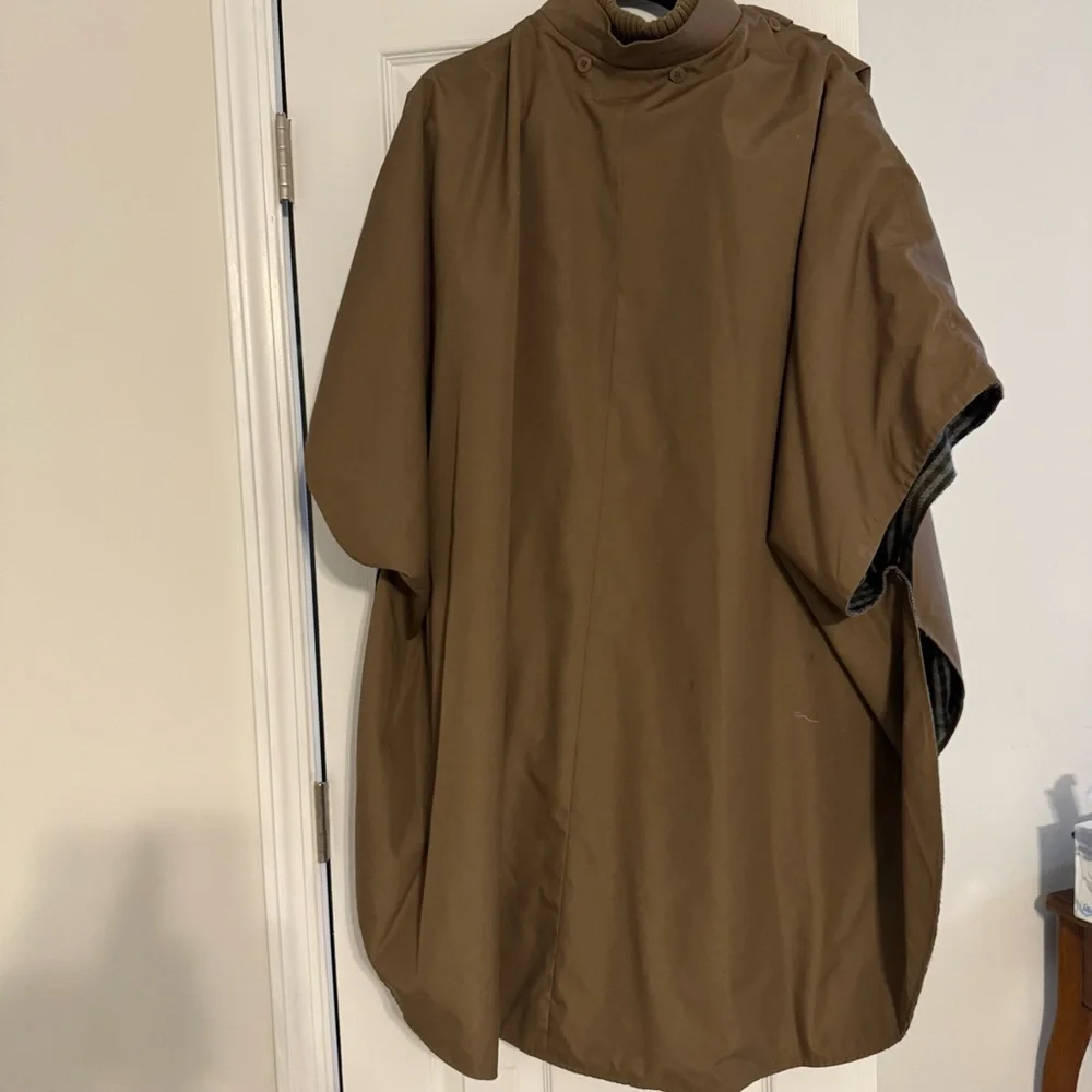 Brown J. Gallery Reversible Cape Coat‎